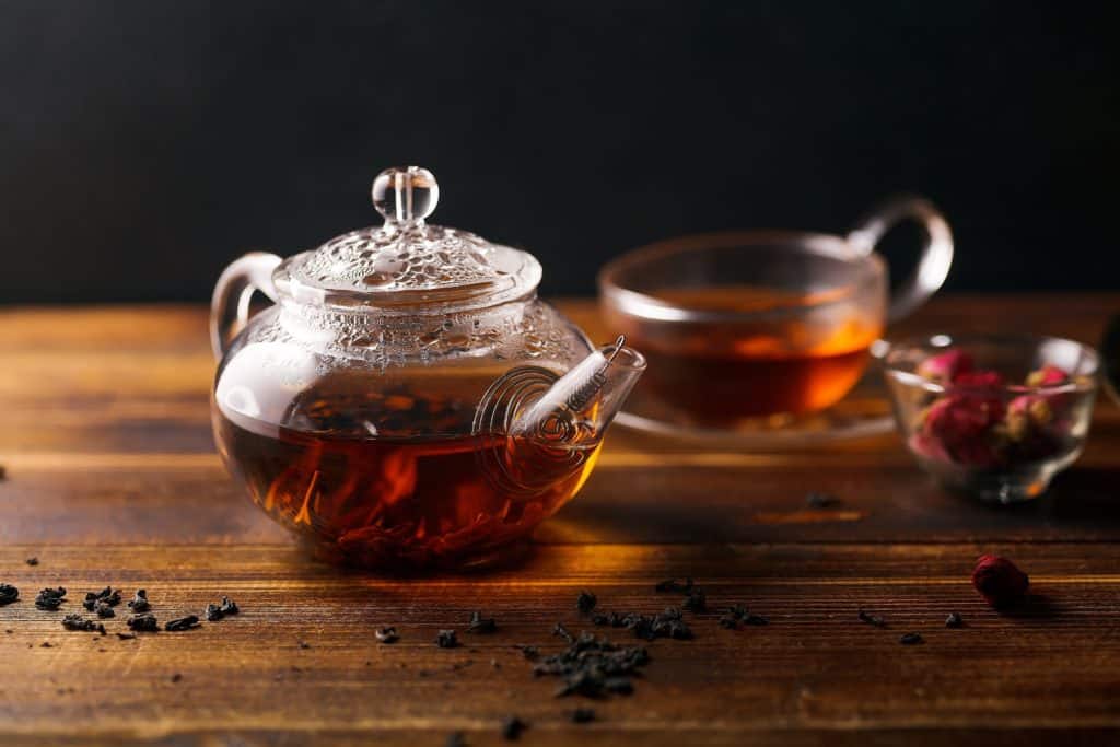 الشاي الأسود لعلاج النعناع