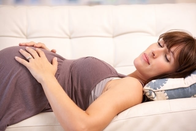 6 أسباب للمغص أثناء الحمل [y cómo aliviarlos]